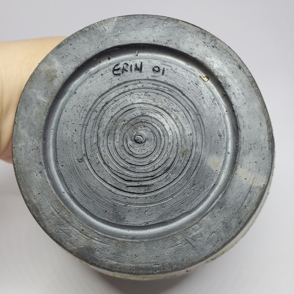 Raku Style Pottery 4 1/2"  Planter - Signed "Erin '01" Pre-Owned - Picture 12 of 12
